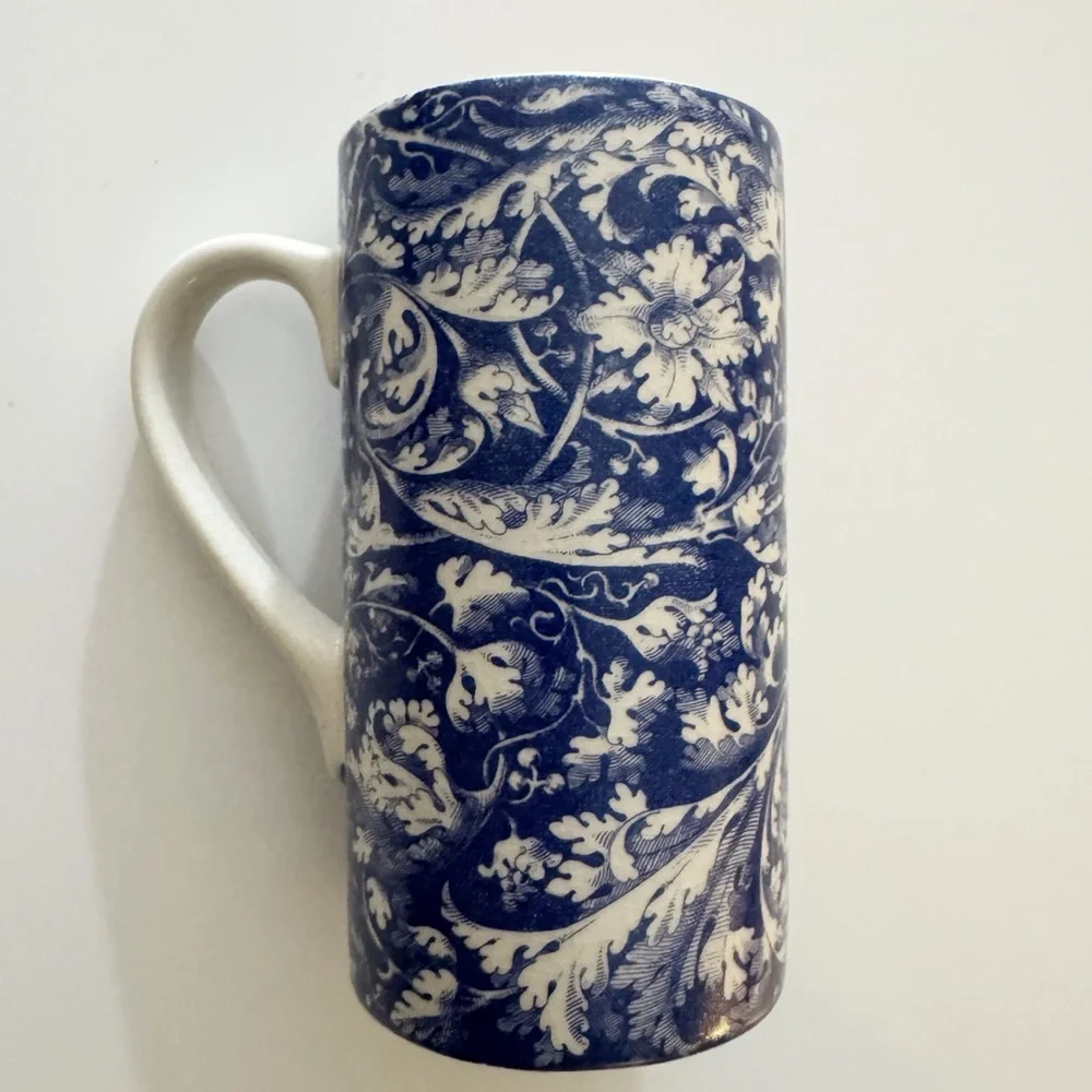 Williams Sonoma Heirloom Royal Acanthus Tall Mug
